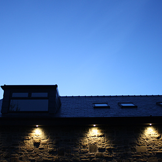Outdoor roof lighting